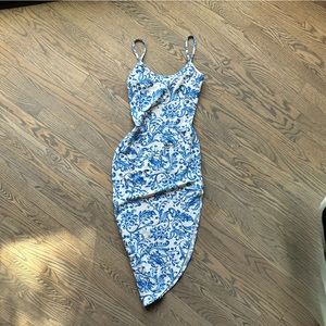 Misguided asymmetric dress